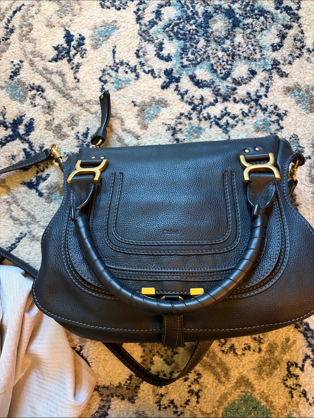 Chloé Black Leather Shoulder Bag with Gold Hardware - Picture 6 of 13